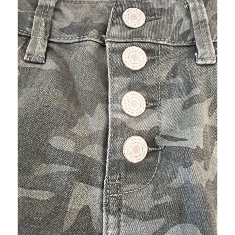 So Girls Camo Jeans Sz 10 NWT - Picture 3 of 6
